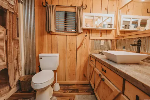 Bath - 59 Easy St, Mount Ida, AR 71957 photo 3 of 3