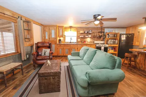 Living - 59 Easy St, Mount Ida, AR 71957 photo 2 of 2