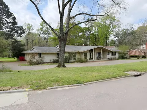 147 Woodland Dr, El Dorado, AR 71730