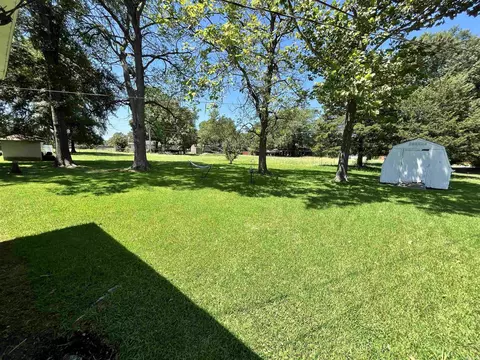 Exterior - 721 Fairview St, Conway, AR 72034 photo 9 of 11