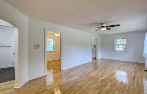 Living - 721 Fairview St, Conway, AR 72034 photo 5 of 6