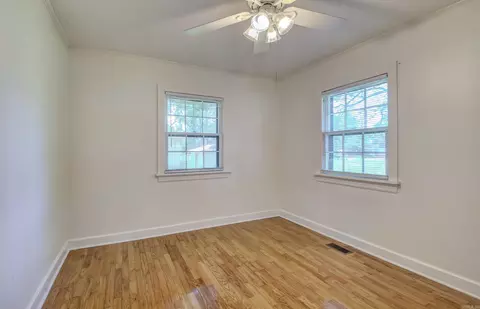 Bedroom - 721 Fairview St, Conway, AR 72034 photo 4 of 11