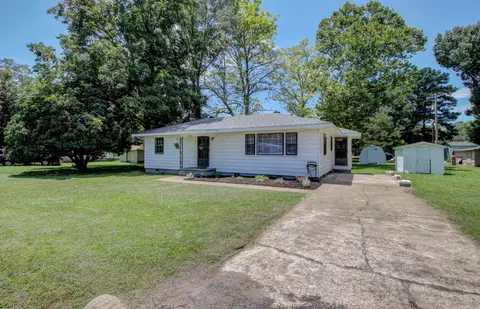 Exterior - 721 Fairview St, Conway, AR 72034 photo 2 of 11