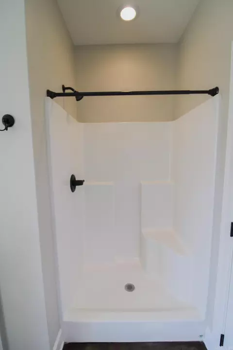 Bath - 3020 Cloudberry Dr, Conway, AR 72032 photo 3 of 5