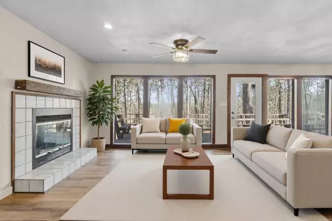 Living - 2409 Tannenbaum Rd, Drasco, AR 72530 photo 1 of 4