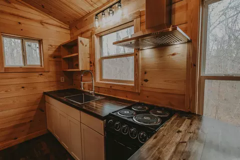 Kitchen - 195 Bearce Cir, Mount Ida, AR 71957 photo 1 of 5