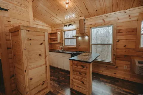 Kitchen - 195 Bearce Cir, Mount Ida, AR 71957 photo 3 of 5