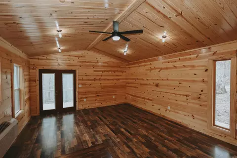 Living - 195 Bearce Cir, Mount Ida, AR 71957 photo 3 of 5
