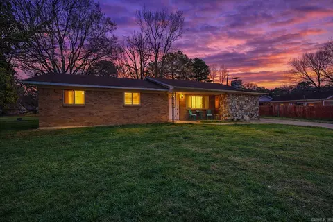 714 Lakeshore St, Glenwood, AR 71943