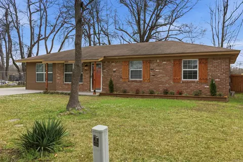 Exterior - 4010 W 17th Ave, Pine Bluff, AR 71603 photo 5 of 8