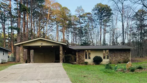 19 Alina Ln, Hot Springs Village, AR 71909