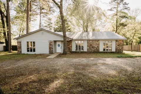 3519 Pelton Rd, Benton, AR 72019