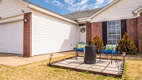 Exterior - 44 Meadow Ridge Loop, Maumelle, AR 72113 photo 4 of 8