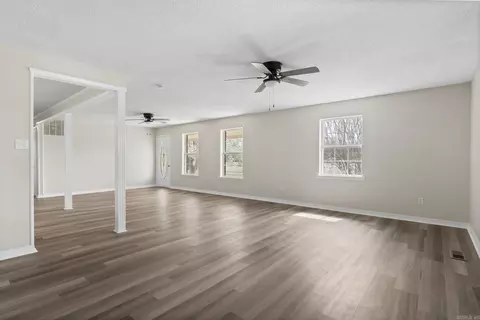 Living - 110 W Alabama St, Beebe, AR 72012 photo 7 of 8