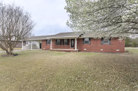 Exterior - 110 W Alabama St, Beebe, AR 72012 photo 2 of 7