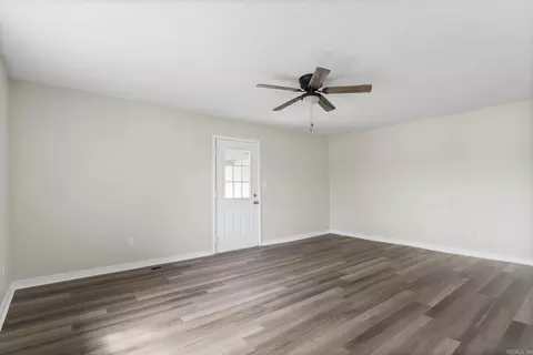 Living - 110 W Alabama St, Beebe, AR 72012 photo 5 of 8