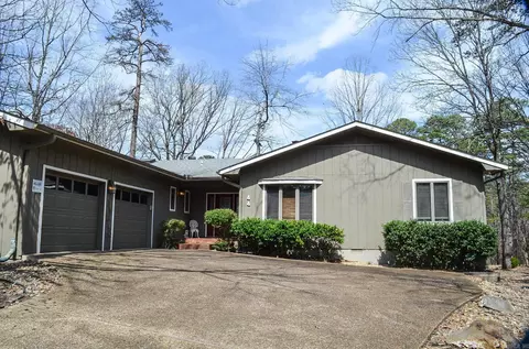 44 Doscientos Cir, Hot Springs Village, AR 71909