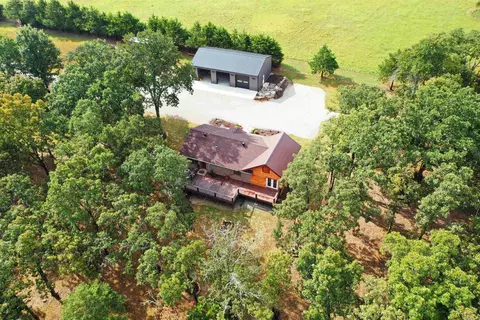 90 Brahma Trl, Mountain Home, AR 72653