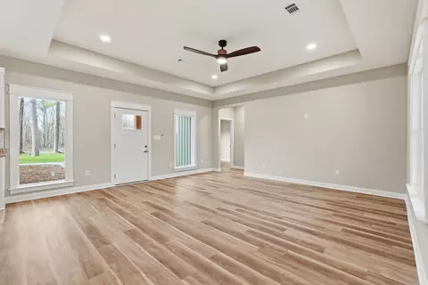 Living - 158 E Dodson Rd, Arkadelphia, AR 71923 photo 5 of 6