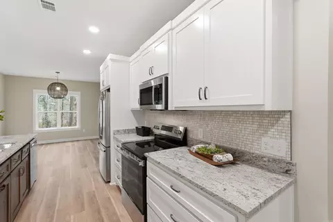 Kitchen - 158 E Dodson Rd, Arkadelphia, AR 71923 photo 4 of 4