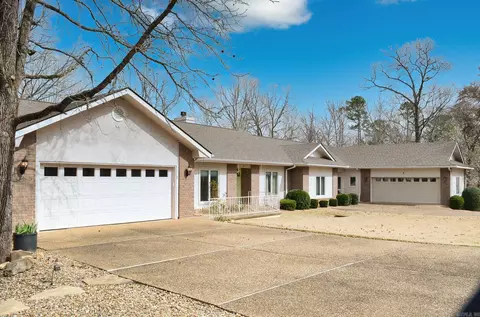 1 Magellan Cir, Hot Springs Village, AR 71909