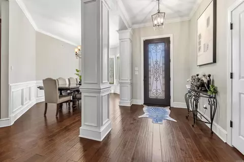 Entry Way - 9040 Naples Cv, Benton, AR 72019 photo 4 of 10