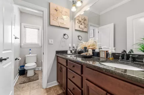 Bath - 9040 Naples Cv, Benton, AR 72019 photo 3 of 4