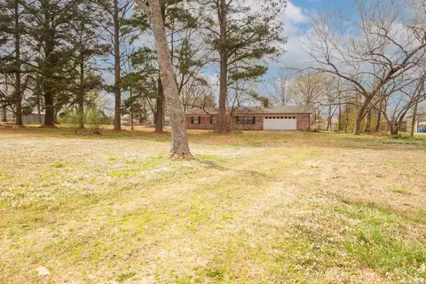 2302 S Pine St, Cabot, AR 72023