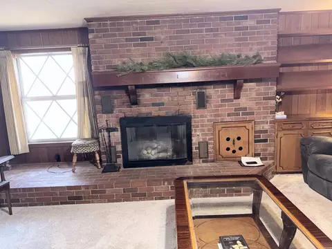 Living - 205 3rd Ave, Murfreesboro, AR 71958 photo 2 of 2