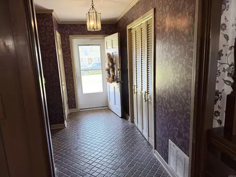 Entry Way - 205 3rd Ave, Murfreesboro, AR 71958 photo 1 of 1