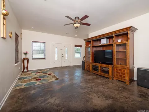 Living - 3 Conrad Cv, Conway, AR 72032 photo 2 of 5