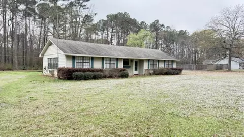 114 Timber Ln, White Hall, AR 71602