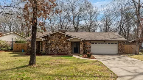 10 Forrest Ln, Conway, AR 72034 photo 2