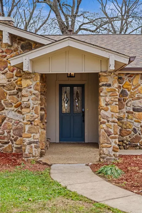 10 Forrest Ln, Conway, AR 72034 photo 4
