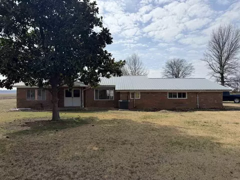 620 Dock St, Rector, AR 72461