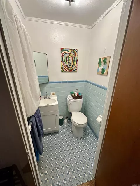 Bath - 1512 W 23rd Ave, Pine Bluff, AR 71603 photo 2 of 2