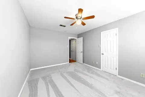 Bedroom - 11 Circle B Dr, Ward, AR 72176 photo 6 of 9