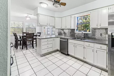 Kitchen - 11 Circle B Dr, Ward, AR 72176 photo 2 of 6