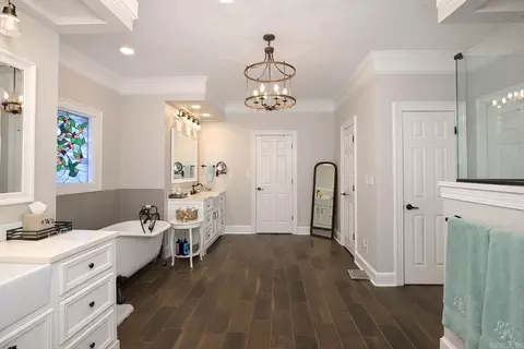 Bath - 39 Longmeadow, Pine Bluff, AR 71603 photo 3 of 7