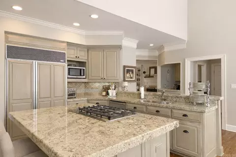 Kitchen - 39 Longmeadow, Pine Bluff, AR 71603 photo 4 of 7