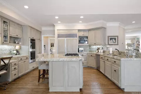 Kitchen - 39 Longmeadow, Pine Bluff, AR 71603 photo 3 of 7