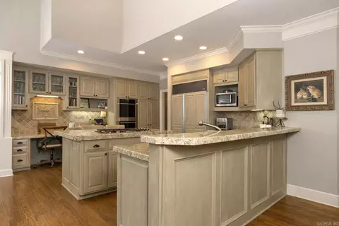 Kitchen - 39 Longmeadow, Pine Bluff, AR 71603 photo 5 of 7