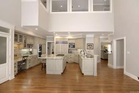 Kitchen - 39 Longmeadow, Pine Bluff, AR 71603 photo 2 of 7