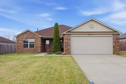 Exterior - 1178 Meadows Edge Dr, Alexander, AR 72002 photo 1 of 9