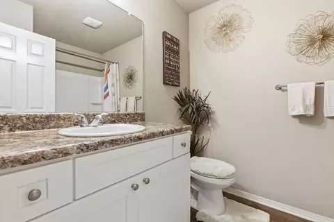 Bath - 1178 Meadows Edge Dr, Alexander, AR 72002 photo 6 of 6