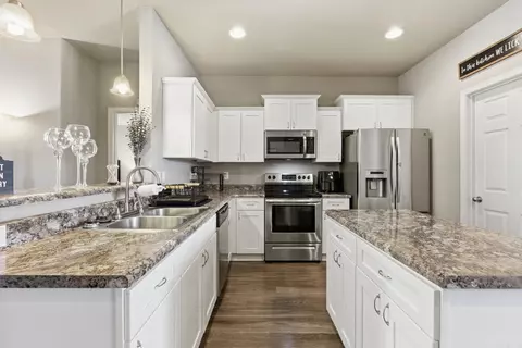 Kitchen - 1178 Meadows Edge Dr, Alexander, AR 72002 photo 1 of 4