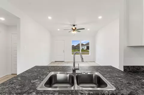 Kitchen - 110 Powder River Dr, Beebe, AR 72012 photo 5 of 5