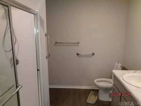 Bath - 2255 Bentwood Dr, Alexander, AR 72002 photo 2 of 3