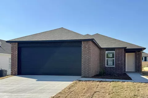 8064 Chesapeake Trl, Bauxite, AR 72011