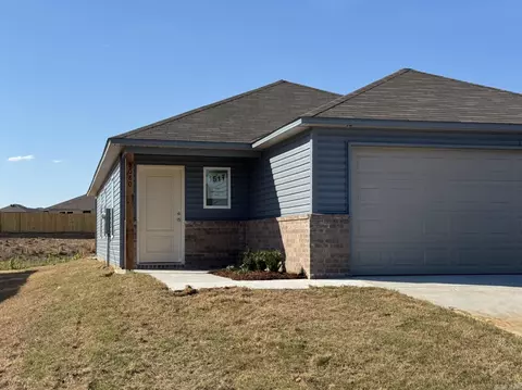 8080 Chesapeake Trl, Bauxite, AR 72011